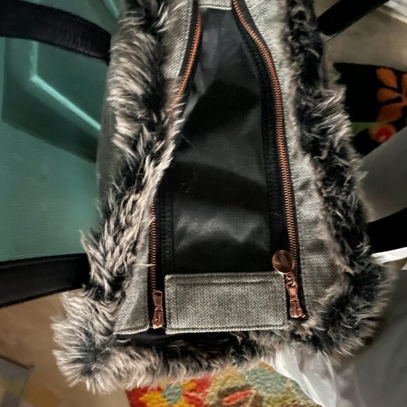 Modern Lux Collection Pet Tote - Picture 3 of 7